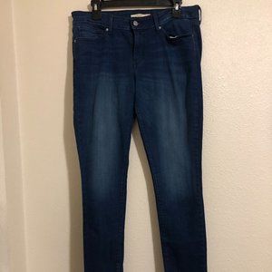 LIKE NEW LEVIS 711 SKINNY JEANS
